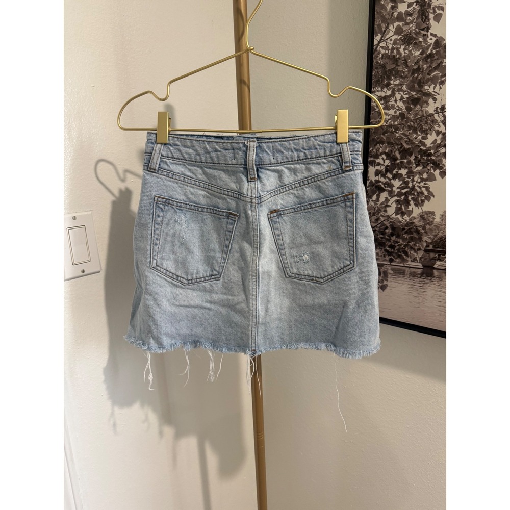We The Free Free People Light Wash Distressed Button Fly Denim Mini Skirt 24 - Picture 3 of 6